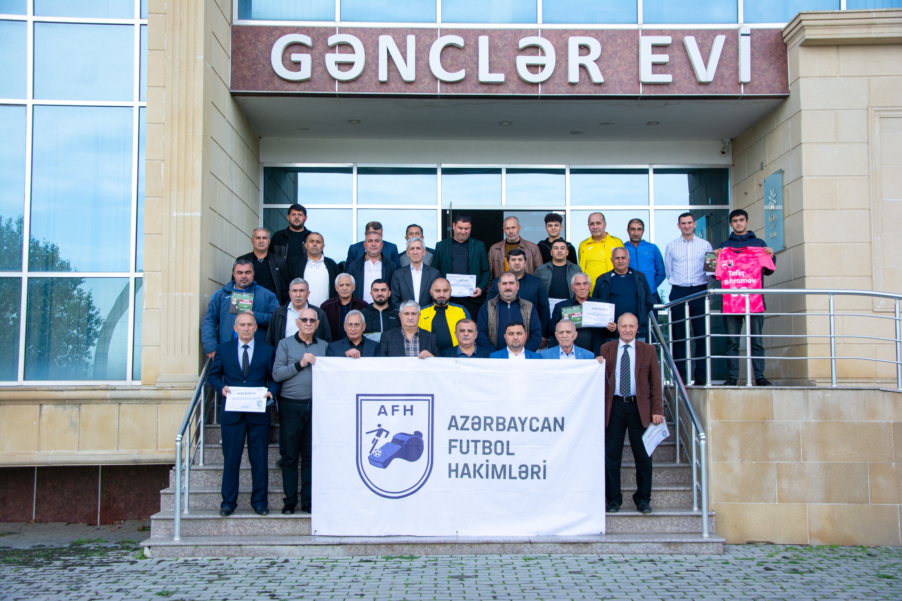 Gəncə şəhərində Tofiq Bəhramovun 100 illik yubileyinə həsr olunmuş seminar keçirilib